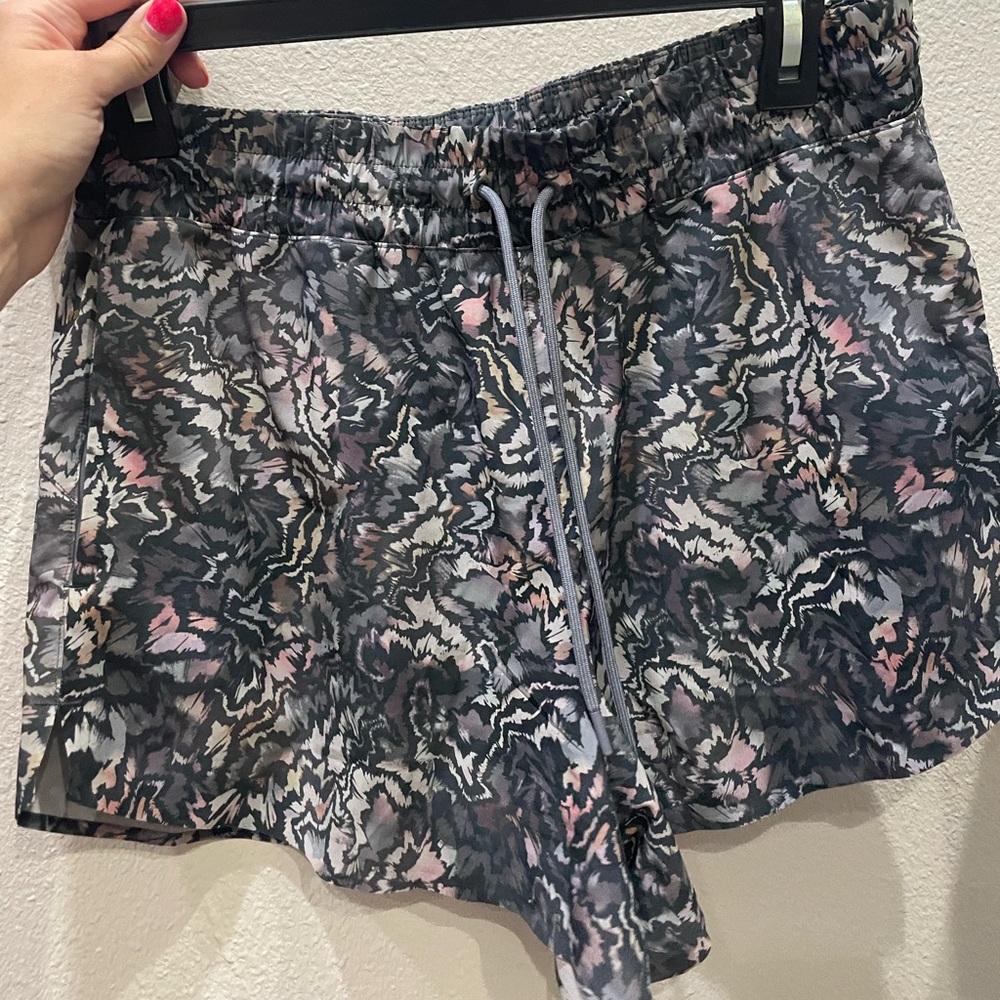 Like new Athleta athletic shorts.